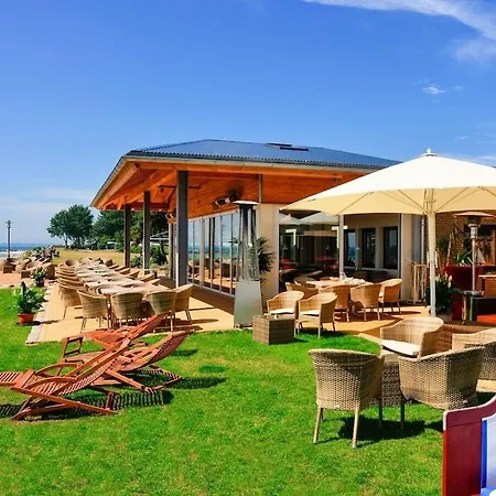 In A Thatched House By The * Wulfen auf Fehmarn