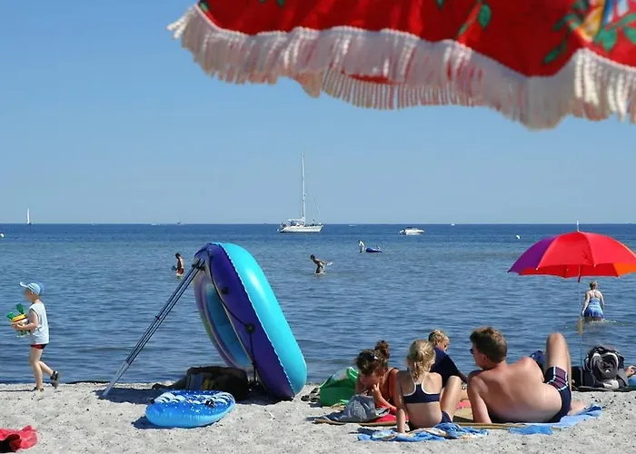 In A Thatched House By The 別荘