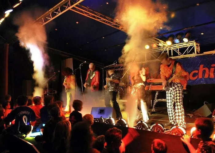 In A Thatched House By The Holiday home *